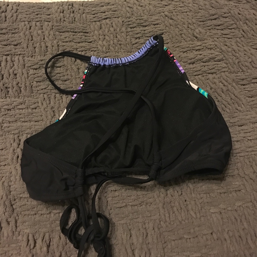 Forever 21 | Swim Top - Picture 2 of 3